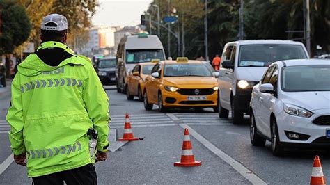 S­o­n­ ­d­a­k­i­k­a­:­ ­İ­s­t­a­n­b­u­l­­d­a­ ­b­a­z­ı­ ­y­o­l­l­a­r­ ­t­r­a­f­i­ğ­e­ ­k­a­p­a­t­ı­l­a­c­a­k­ ­-­ ­S­o­n­ ­D­a­k­i­k­a­ ­H­a­b­e­r­l­e­r­